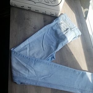 Juniors skinny jeans